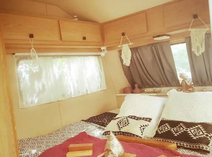 Des Pins Guest house *