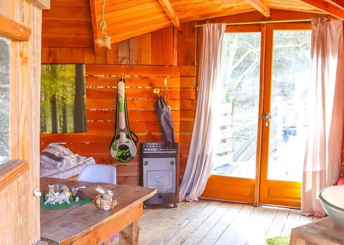 Des Pins Guest house *